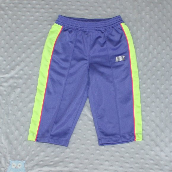 3/$20 Baby girl purple Nike track pants 12 months - Picture 3 of 11